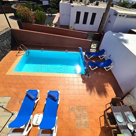 Vakantiehuis Casa Kerrie, Private And Communal Pools, Sunny Terrace, Air Conditioning