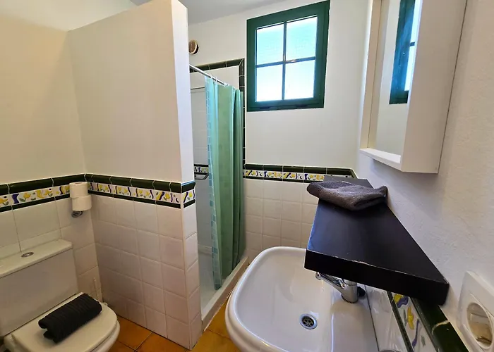 Vakantiehuis Casa Kerrie, Private And Communal Pools, Sunny Terrace, Air Conditioning