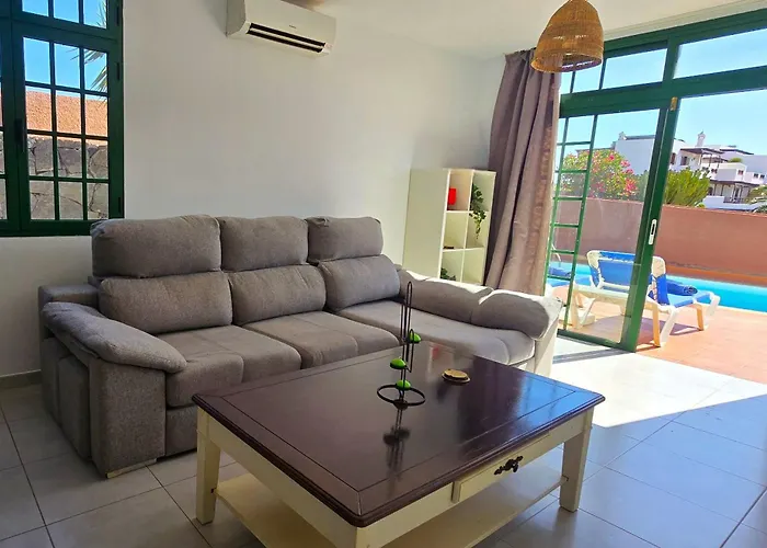 Vakantiehuis Casa Kerrie, Private And Communal Pools, Sunny Terrace, Air Conditioning Playa Blanca (Lanzarote)