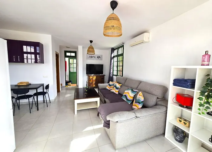 Vakantiehuis Casa Kerrie, Private And Communal Pools, Sunny Terrace, Air Conditioning *