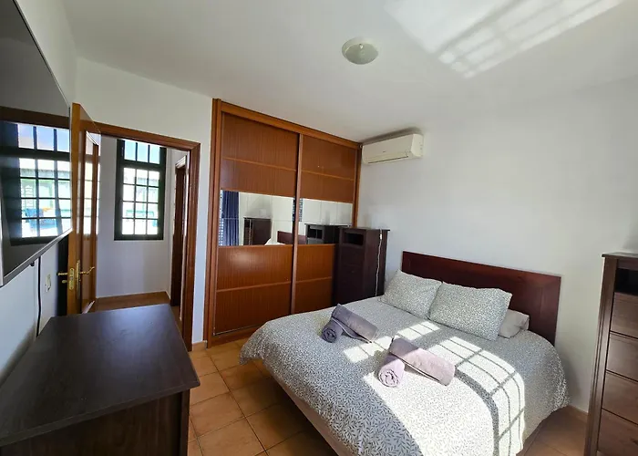 Casa Kerrie, Private And Communal Pools, Sunny Terrace, Air Conditioning * Playa Blanca (Lanzarote)